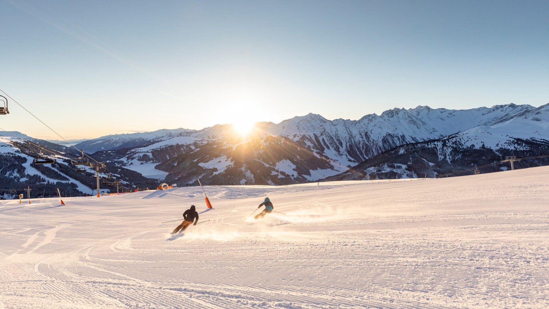 Skifahren-Sonnenaufgang-Gerlos